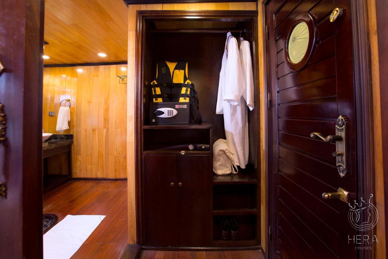Hera Grand Luxury Cruise Ha Long Exterior photo