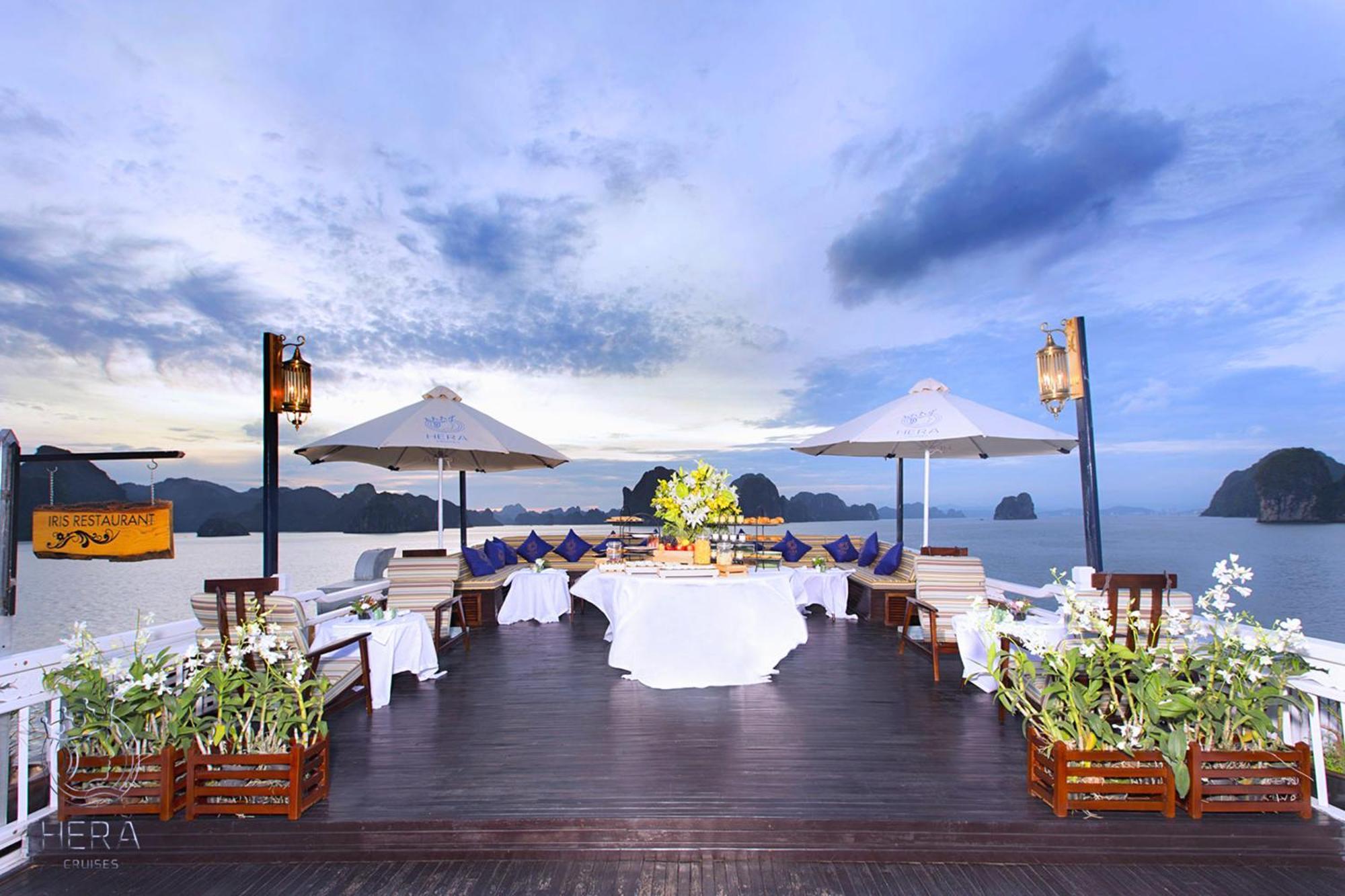Hera Grand Luxury Cruise Ha Long Exterior photo