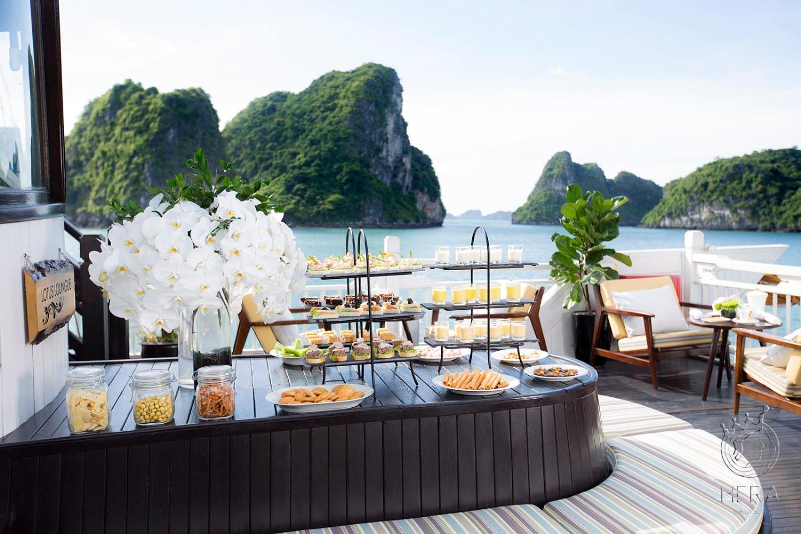 Hera Grand Luxury Cruise Ha Long Exterior photo