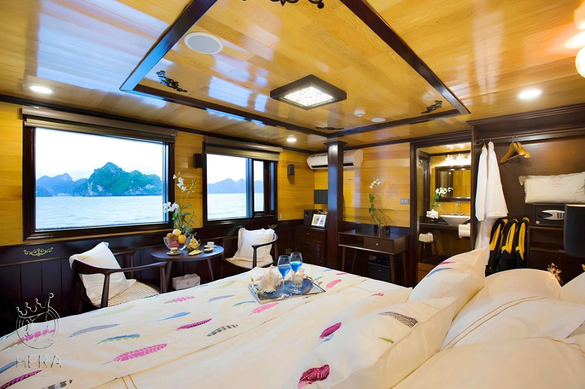 Hera Grand Luxury Cruise Ha Long Exterior photo