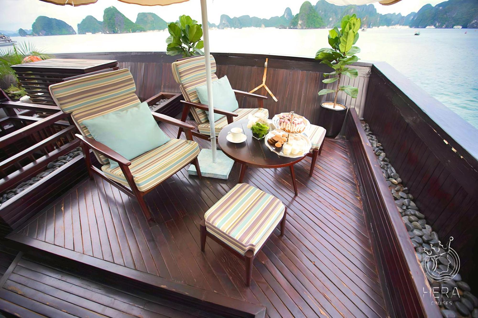Hera Grand Luxury Cruise Ha Long Exterior photo